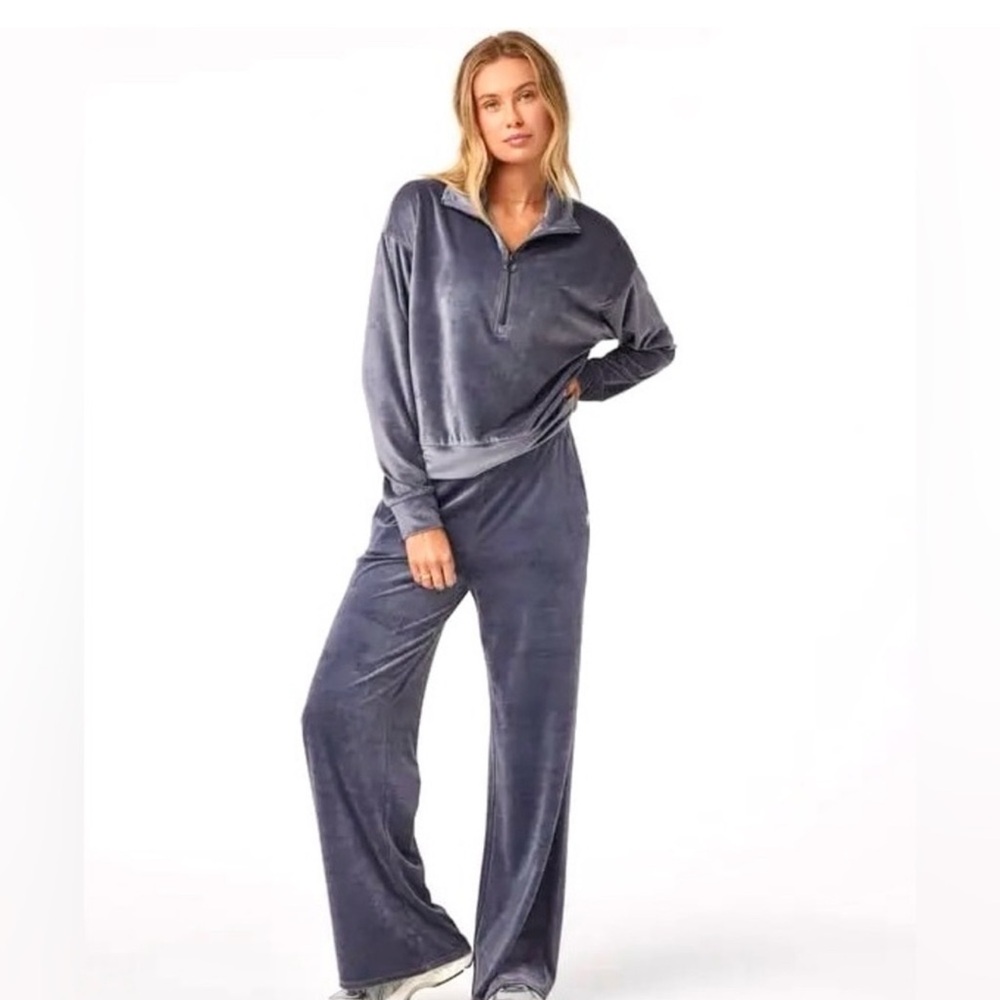 Vuori Haven Velour Lounge Set - Half Zip Top and Wideleg Pants NWOT - Size Lg